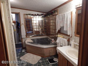 5336 Front St, Newaygo, MI 49337 photo 33