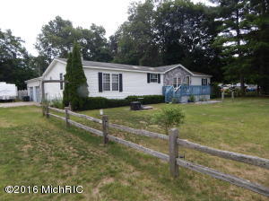 5336 Front St, Newaygo, MI 49337 photo 3