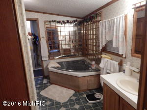5336 Front St, Newaygo, MI 49337 photo 32
