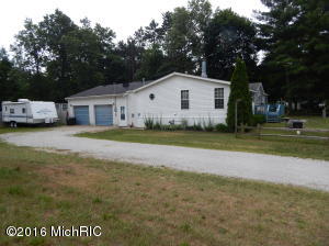 5336 Front St, Newaygo, MI 49337 photo 4