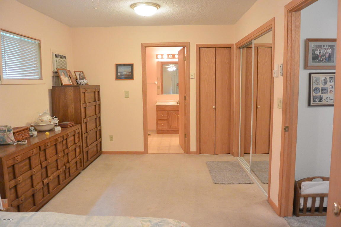 14652 N Main St, Buchanan, MI 49107 photo 21