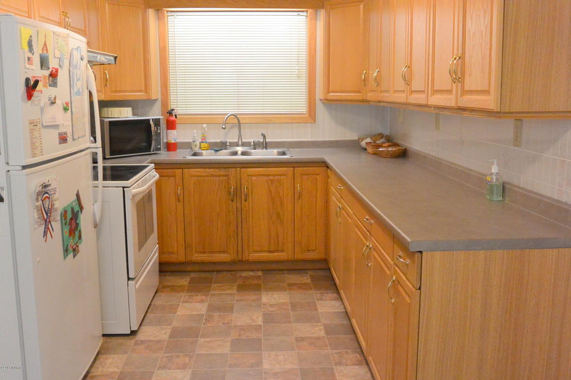14652 N Main St, Buchanan, MI 49107 photo 12