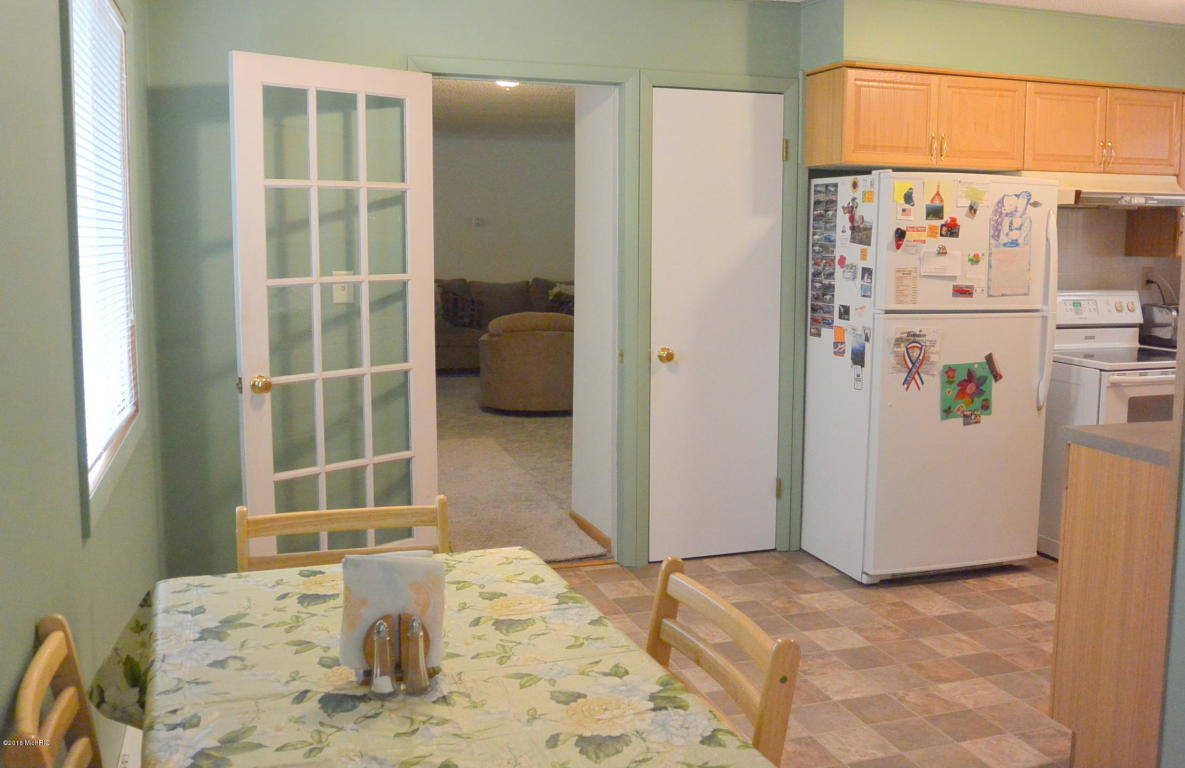 14652 N Main St, Buchanan, MI 49107 photo 14