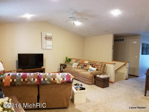 1370 6th St, Belding, MI 48809 photo 11