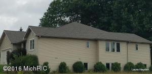 1370 6th St, Belding, MI 48809 photo 4