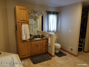 1370 6th St, Belding, MI 48809 photo 29