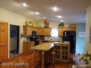 1370 6th St, Belding, MI 48809 photo 20