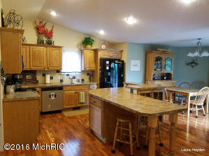 1370 6th St, Belding, MI 48809 photo 18