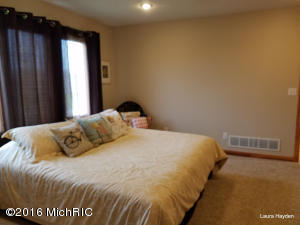 1370 6th St, Belding, MI 48809 photo 25