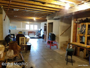 1370 6th St, Belding, MI 48809 photo 38