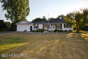 91 Ecklund Ave, Sparta, MI 49345 photo 1
