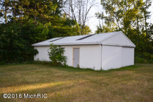 91 Ecklund Ave, Sparta, MI 49345 photo 4