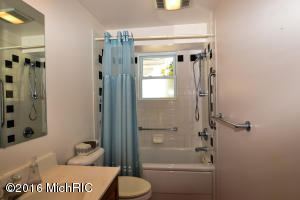 91 Ecklund Ave, Sparta, MI 49345 photo 17