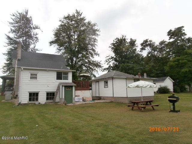 402 W Silver St, Reading, MI 49274 photo 6