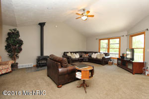 3555 Maple Leaf Ln, Hamilton, MI 49419 photo 6
