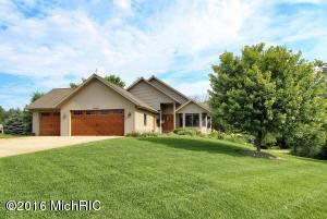 3555 Maple Leaf Ln, Hamilton, MI 49419 photo 1
