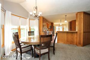 3555 Maple Leaf Ln, Hamilton, MI 49419 photo 9