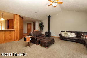 3555 Maple Leaf Ln, Hamilton, MI 49419 photo 7