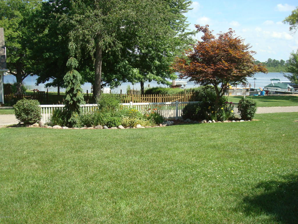 12090 Maple St, Montgomery, MI 49255 photo 38