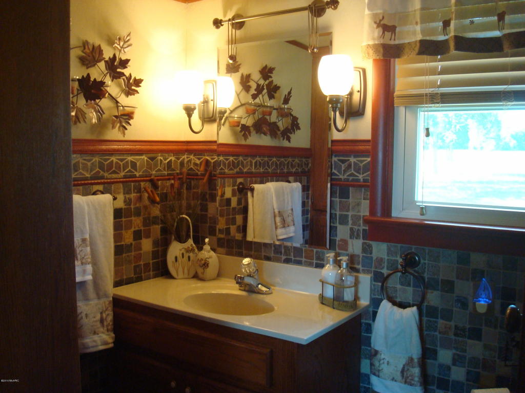 12090 Maple St, Montgomery, MI 49255 photo 17