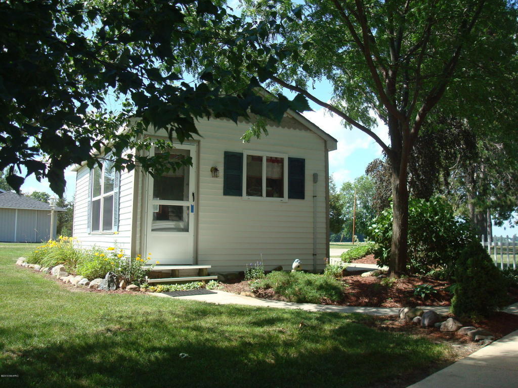 12090 Maple St, Montgomery, MI 49255 photo 4