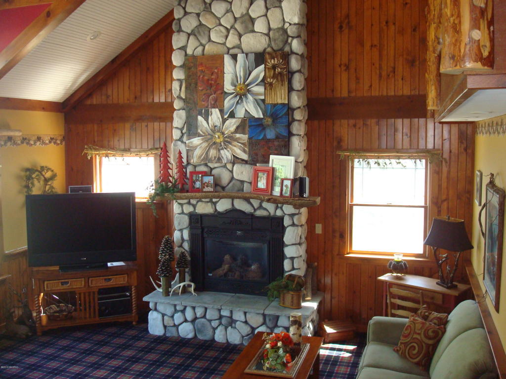 12090 Maple St, Montgomery, MI 49255 photo 10