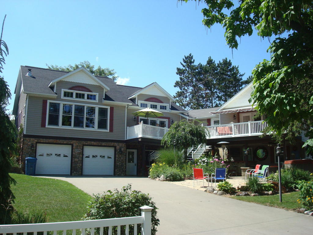 12090 Maple St, Montgomery, MI 49255 photo 1