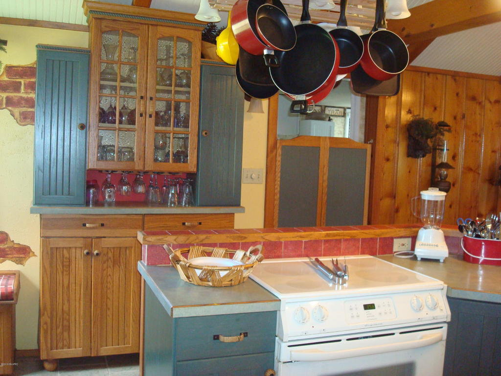 12090 Maple St, Montgomery, MI 49255 photo 7