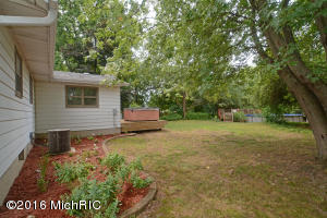 1680 Springbrook Dr, Jenison, MI 49428 photo 13