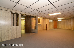 1680 Springbrook Dr, Jenison, MI 49428 photo 11