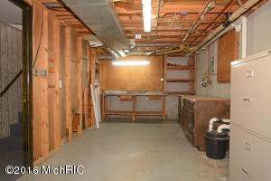 1680 Springbrook Dr, Jenison, MI 49428 photo 12