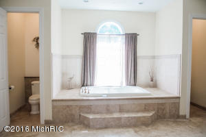 15015 E C Ave, Augusta, MI 49012 photo 19