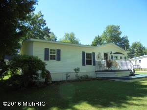 425 Garden, Muir, MI 48860 photo 2