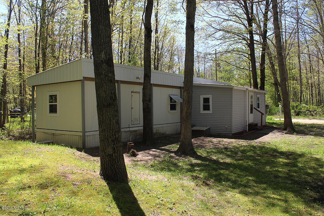 2862 N 5th St, White Cloud, MI 49349 photo 11
