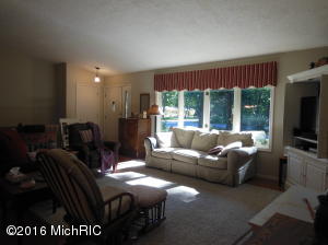 7526 5th S, Mattawan, MI 49071 photo 2