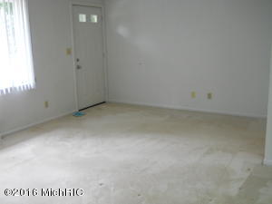 8576 E Colby Rd, Crystal, MI 48818 photo 4