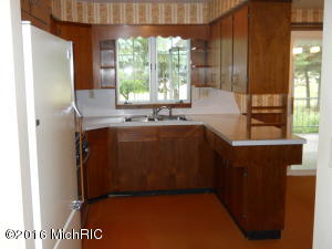 8576 E Colby Rd, Crystal, MI 48818 photo 5