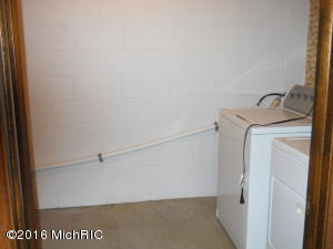 8576 E Colby Rd, Crystal, MI 48818 photo 13