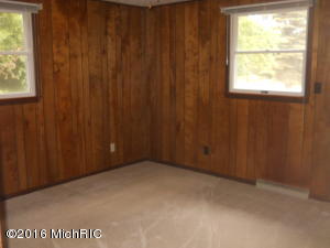 8576 E Colby Rd, Crystal, MI 48818 photo 9