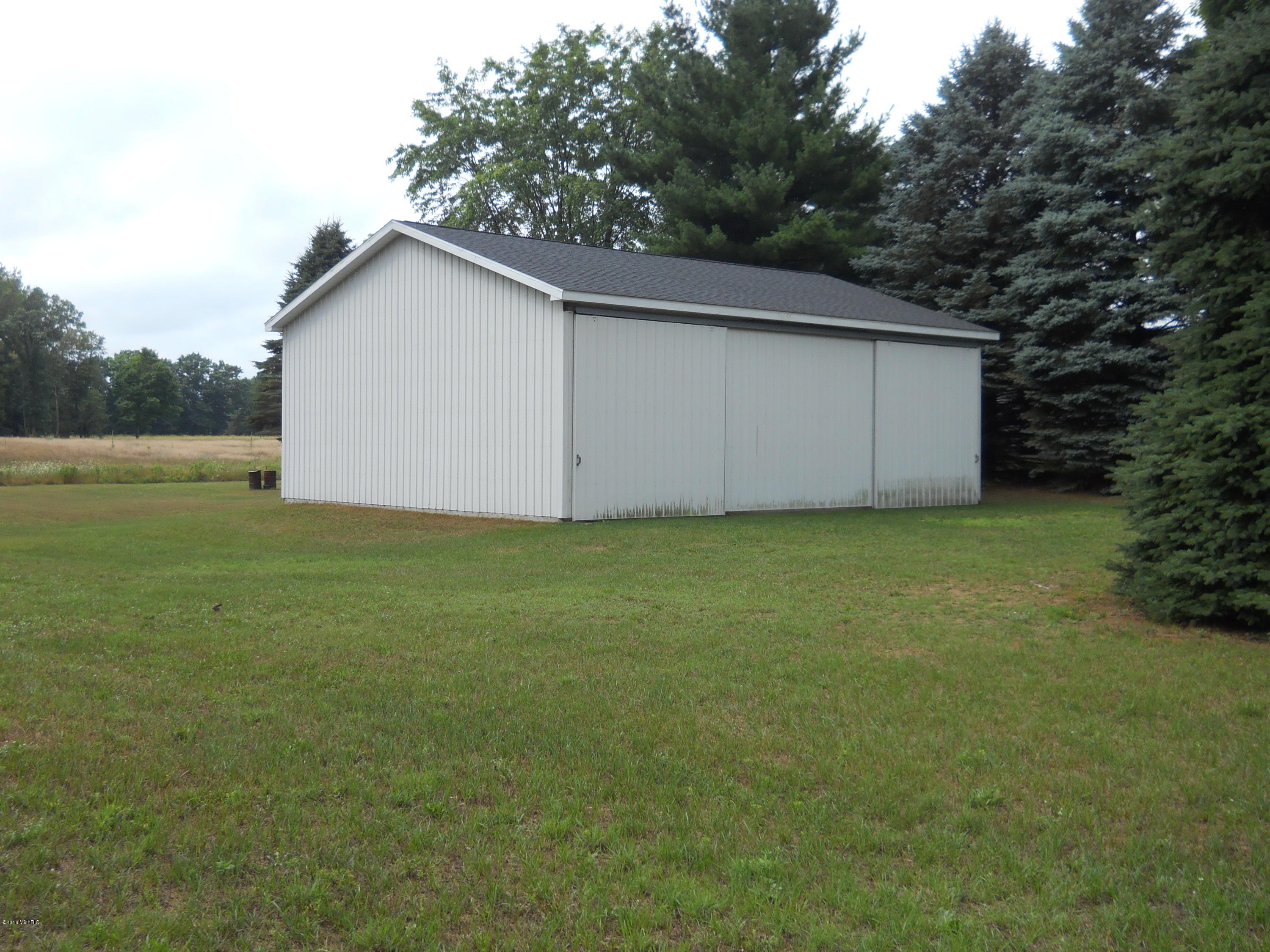 8576 E Colby Rd, Crystal, MI 48818 photo 21