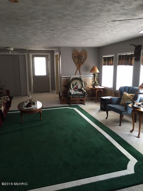 8564 S Virginia Blvd, Baldwin, MI 49304 photo 3