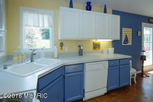 12101 Southgate Dr, Plainwell, MI 49080 photo 9
