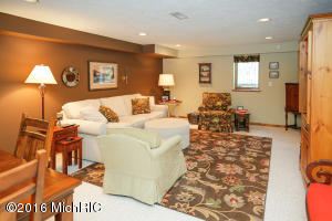 12101 Southgate Dr, Plainwell, MI 49080 photo 16