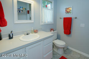12101 Southgate Dr, Plainwell, MI 49080 photo 12