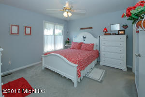 12101 Southgate Dr, Plainwell, MI 49080 photo 11
