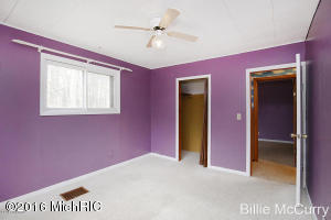 95 E Washington, Newaygo, MI 49337 photo 11