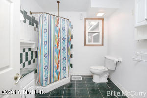 95 E Washington, Newaygo, MI 49337 photo 13