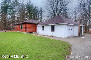 95 E Washington, Newaygo, MI 49337 photo 21