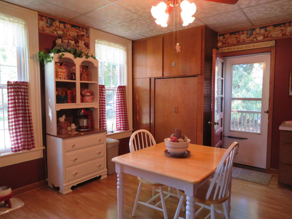 227 E Bradford, Stanton, MI 48888 photo 9