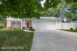 740 Wright Ln, Marshall, MI 49068 photo 2